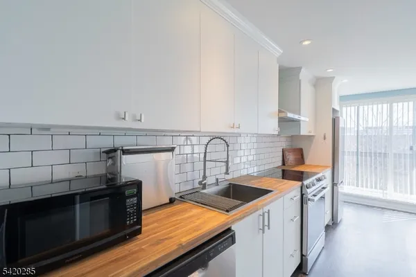 $330,000 | 190 Morris Avenue, Unit 3B, Springfield, NJ 07081