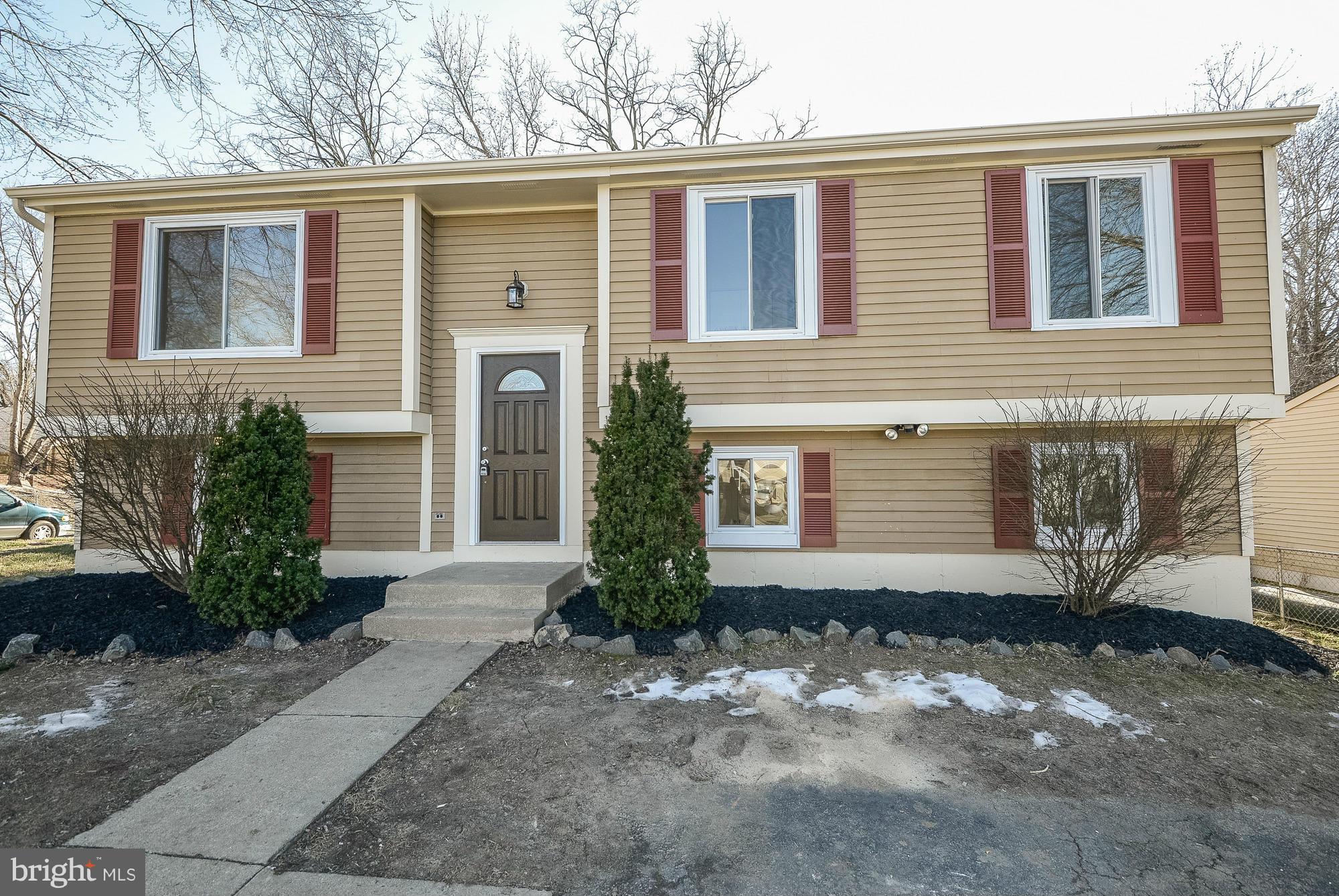 3203 Napper Road Alexandria, VA 22306 - Photo 1 of 30 Exterior (Front)