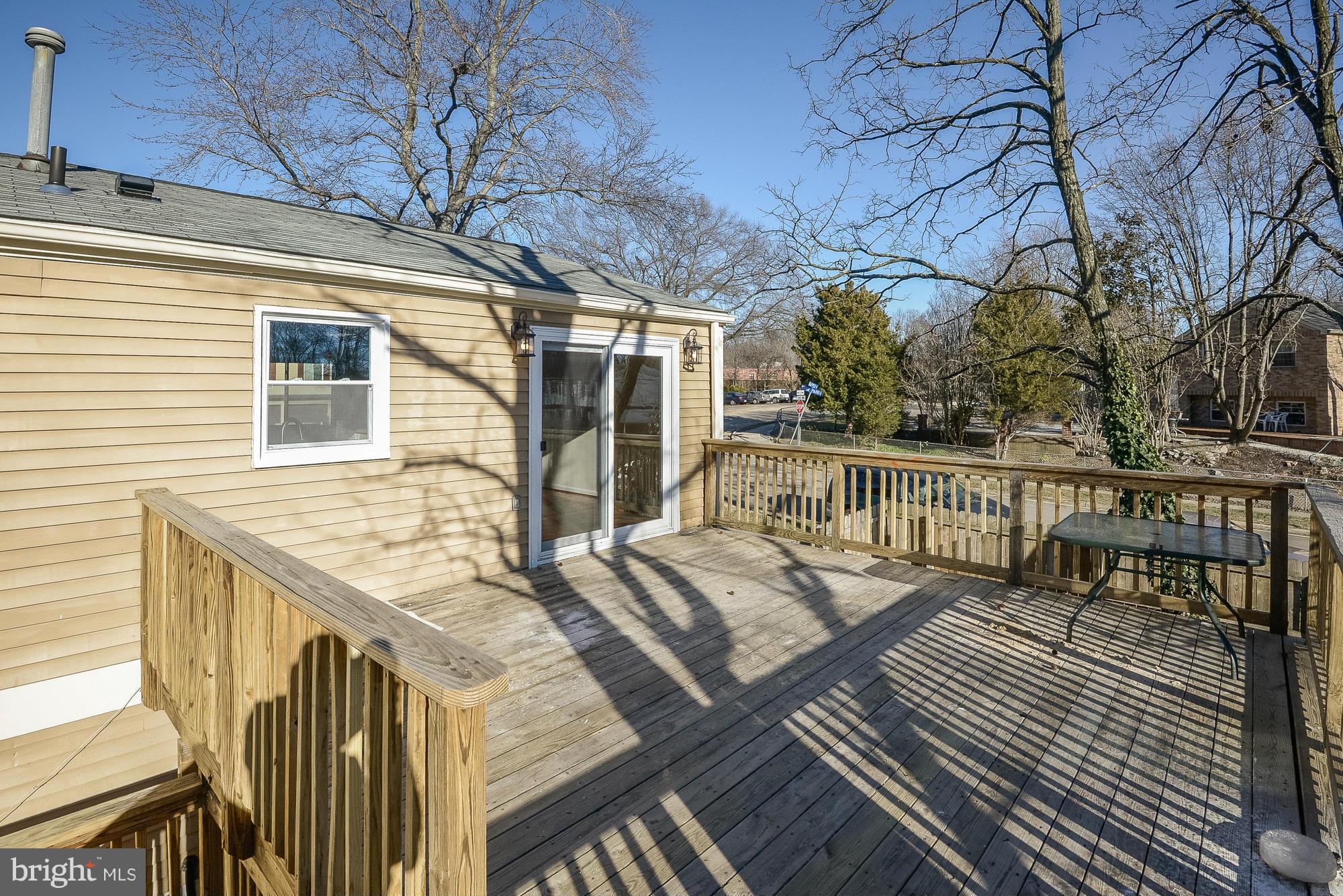 3203 Napper Road Alexandria, VA 22306 - Photo 28 of 30 Exterior (Front)