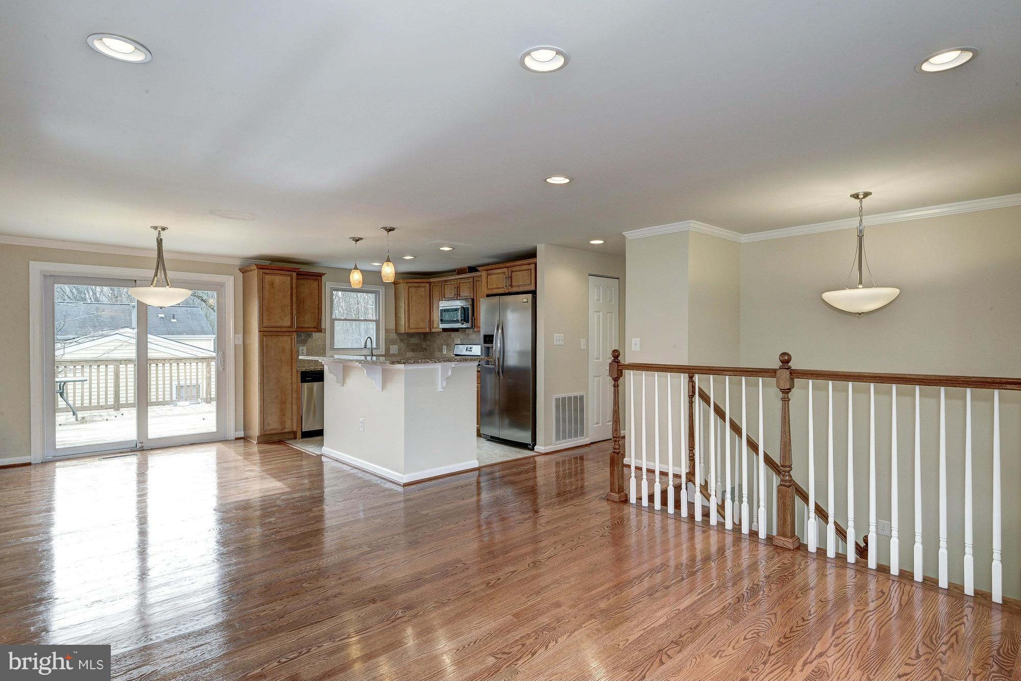 3203 Napper Road Alexandria, VA 22306 - Photo 4 of 30 Interior (General)