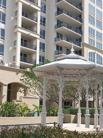 $599,417 | 3800 North Ocean Drive, Unit 417, Riviera Beach, FL 33404