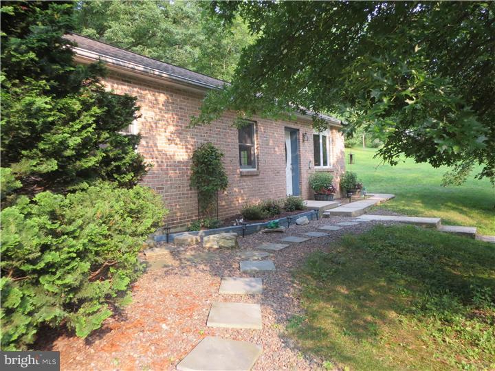 88 Hickory Road Mohnton, PA 19540 - Photo 3 of 17 Gallery Image 3