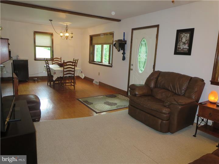 88 Hickory Road Mohnton, PA 19540 - Photo 5 of 17 Gallery Image 5