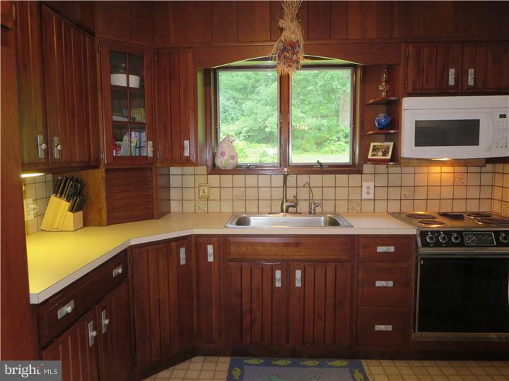 88 Hickory Road Mohnton, PA 19540 - Photo 8 of 17 Gallery Image 8