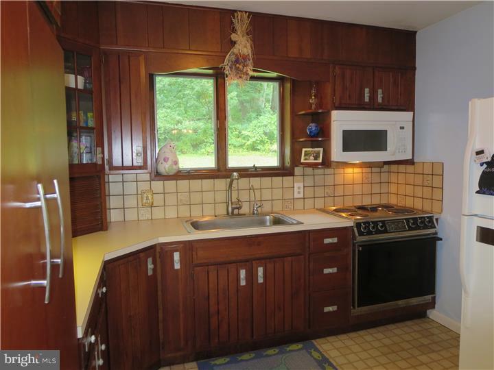 88 Hickory Road Mohnton, PA 19540 - Photo 9 of 17 Gallery Image 9