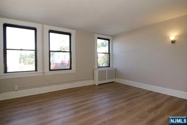 $2,175 | 246 Rock Road, Glen Rock, NJ 07452