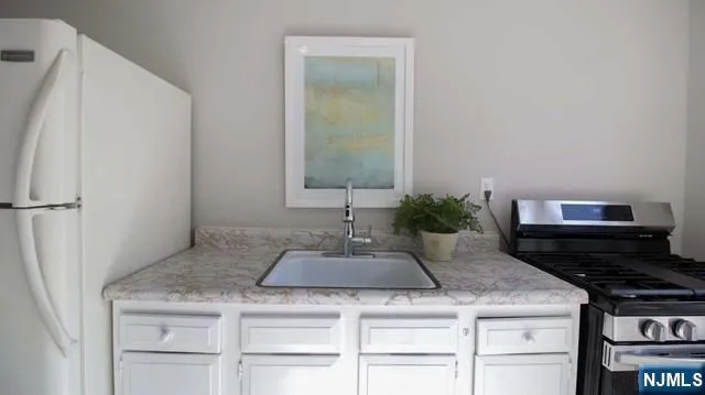 $2,175 | 246 Rock Road, Glen Rock, NJ 07452