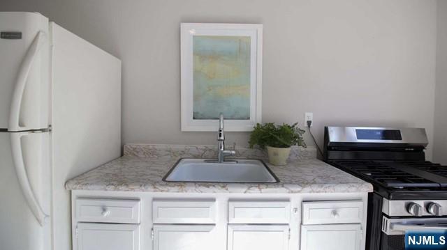 246 Rock Road Glen Rock, NJ 07452 - Photo 4 of 19