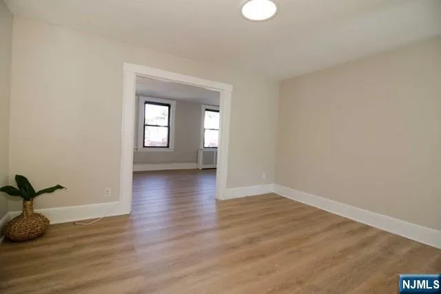 $2,175 | 246 Rock Road, Glen Rock, NJ 07452