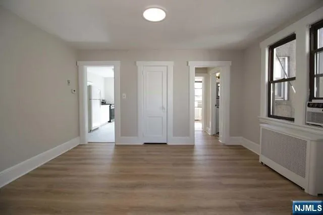 $2,175 | 246 Rock Road, Glen Rock, NJ 07452