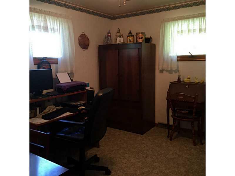 3430 Morefield Road Hermitage, PA 16148 - Photo 12 of 25 Bedroom.