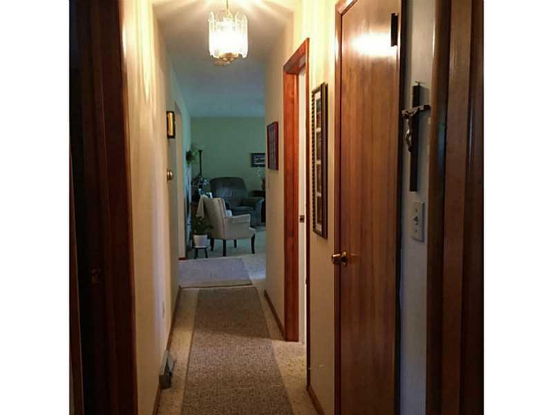 3430 Morefield Road Hermitage, PA 16148 - Photo 21 of 25 Interior Space/Layout. Hall view into Living Room