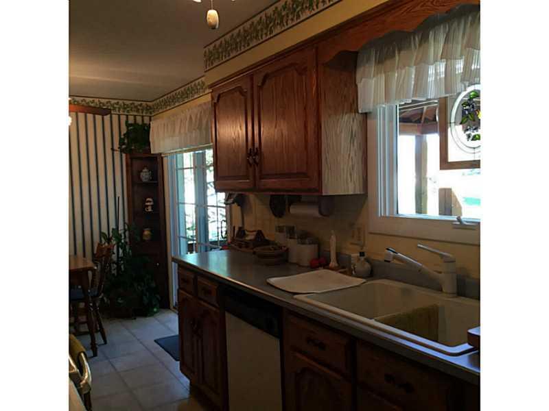3430 Morefield Road Hermitage, PA 16148 - Photo 4 of 25 Kitchen.