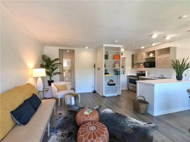 $187,000 | 801 Henry Clay Avenue, Unit 200, New Orleans, LA 70118