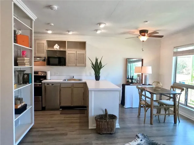 $187,000 | 801 Henry Clay Avenue, Unit 200, New Orleans, LA 70118