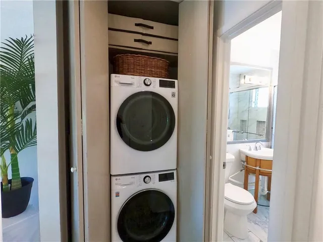 $187,000 | 801 Henry Clay Avenue, Unit 200, New Orleans, LA 70118