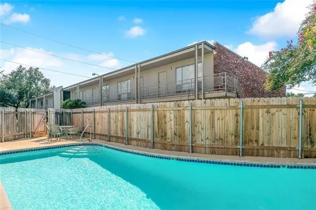 $187,000 | 801 Henry Clay Avenue, Unit 200, New Orleans, LA 70118