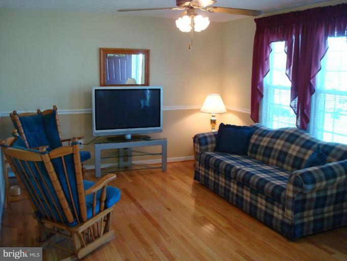 111 Sycamore Road Mount Airy, MD 21771 - Photo 11 of 20 Family Room