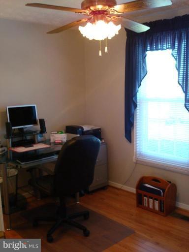 Great as a bedroom or home office!