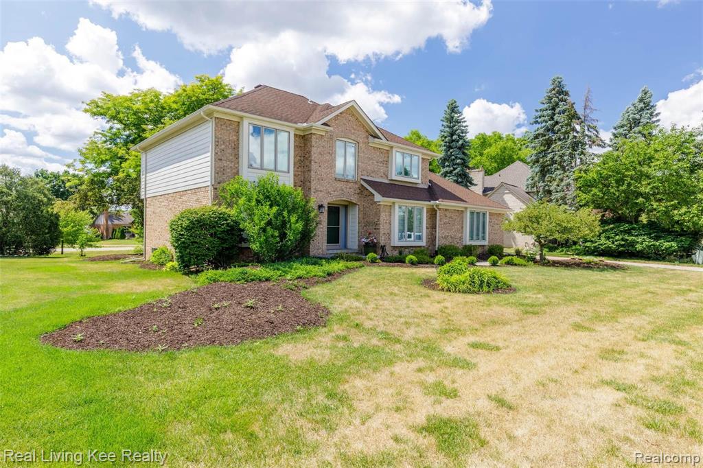 359 Fordcroft Drive Rochester Hills, MI 48309 - Photo 3 of 29