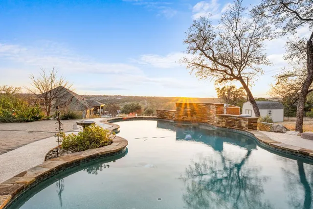 $1,099,000 | 4512 Diamante Drive, Spicewood, TX 78669