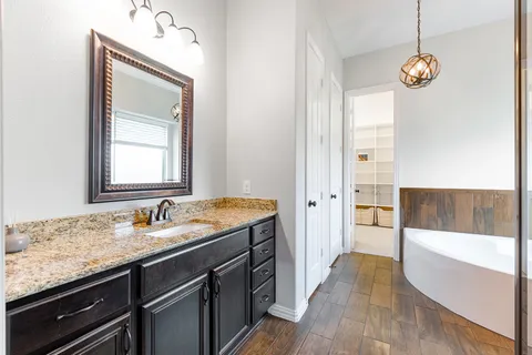 $999,000 | 4512 Diamante Drive, Spicewood, TX 78669