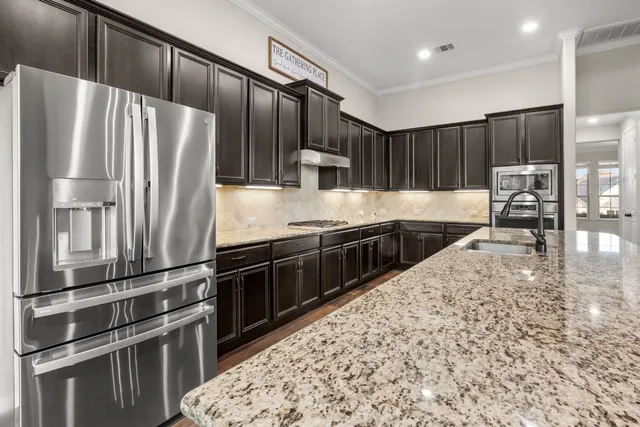 $1,099,000 | 4512 Diamante Drive, Spicewood, TX 78669