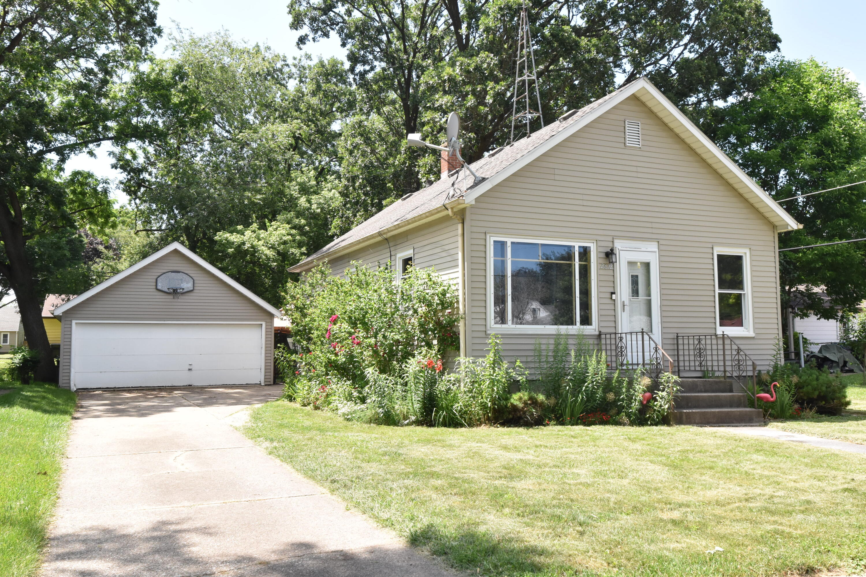 2812 Cleveland Avenue Racine, WI 53405 - Photo 1 of 1 MMG_0216