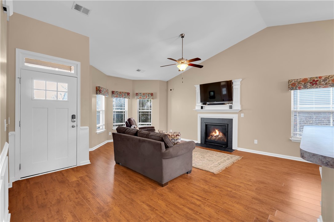 213 Shale Drive Easley, SC 29642 - Photo 3 of 26