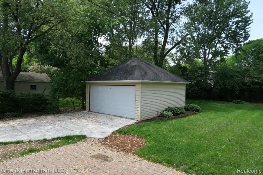 867 Fisher Road Grosse Pointe, MI 48230 - Photo 37 of 39 img_1256.jpg
