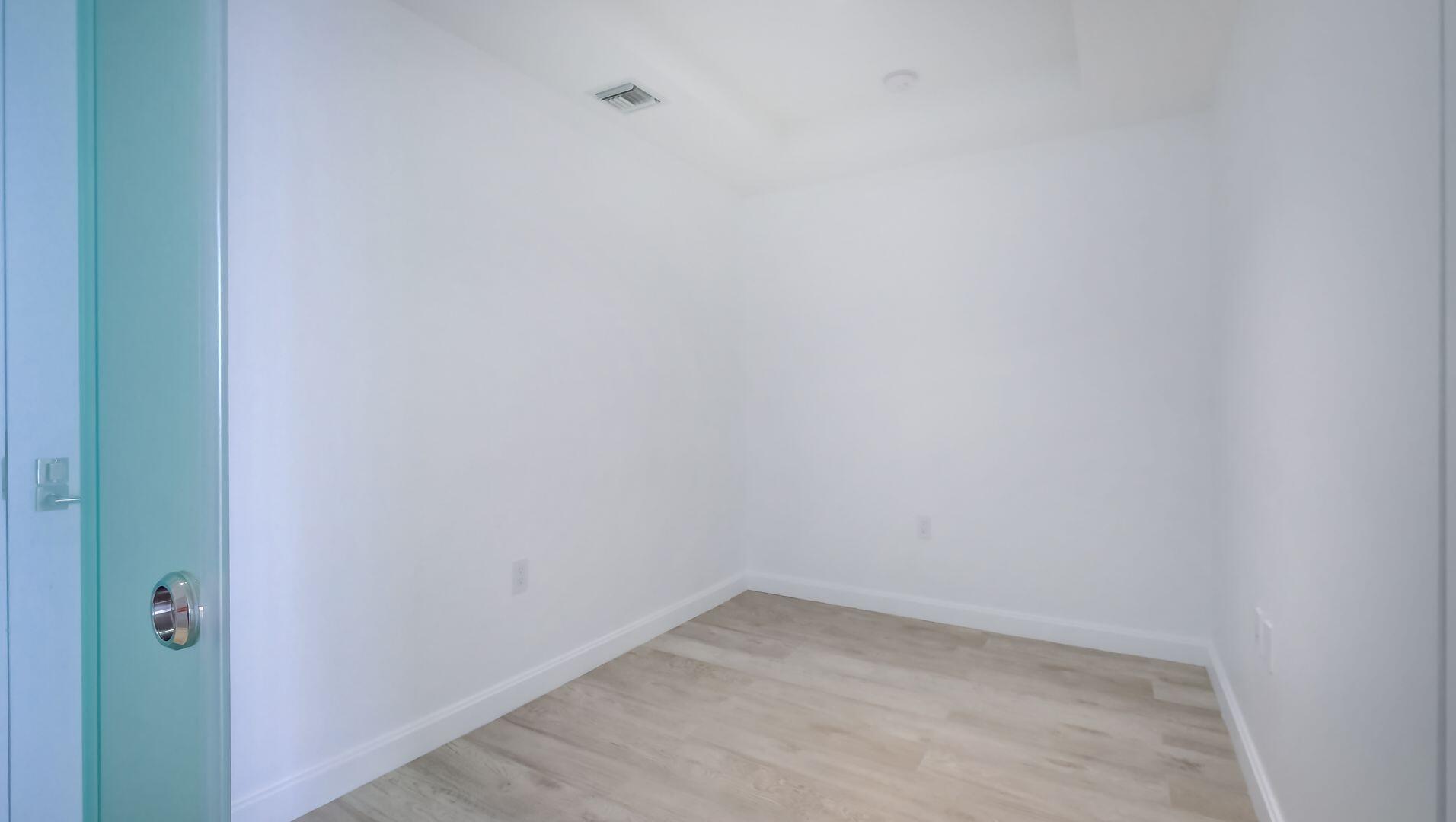 45 Southwest 9th Street, Unit 2502 Miami, FL 33130 - Photo 4 of 24 04_dscf5657_58_59_60_61
