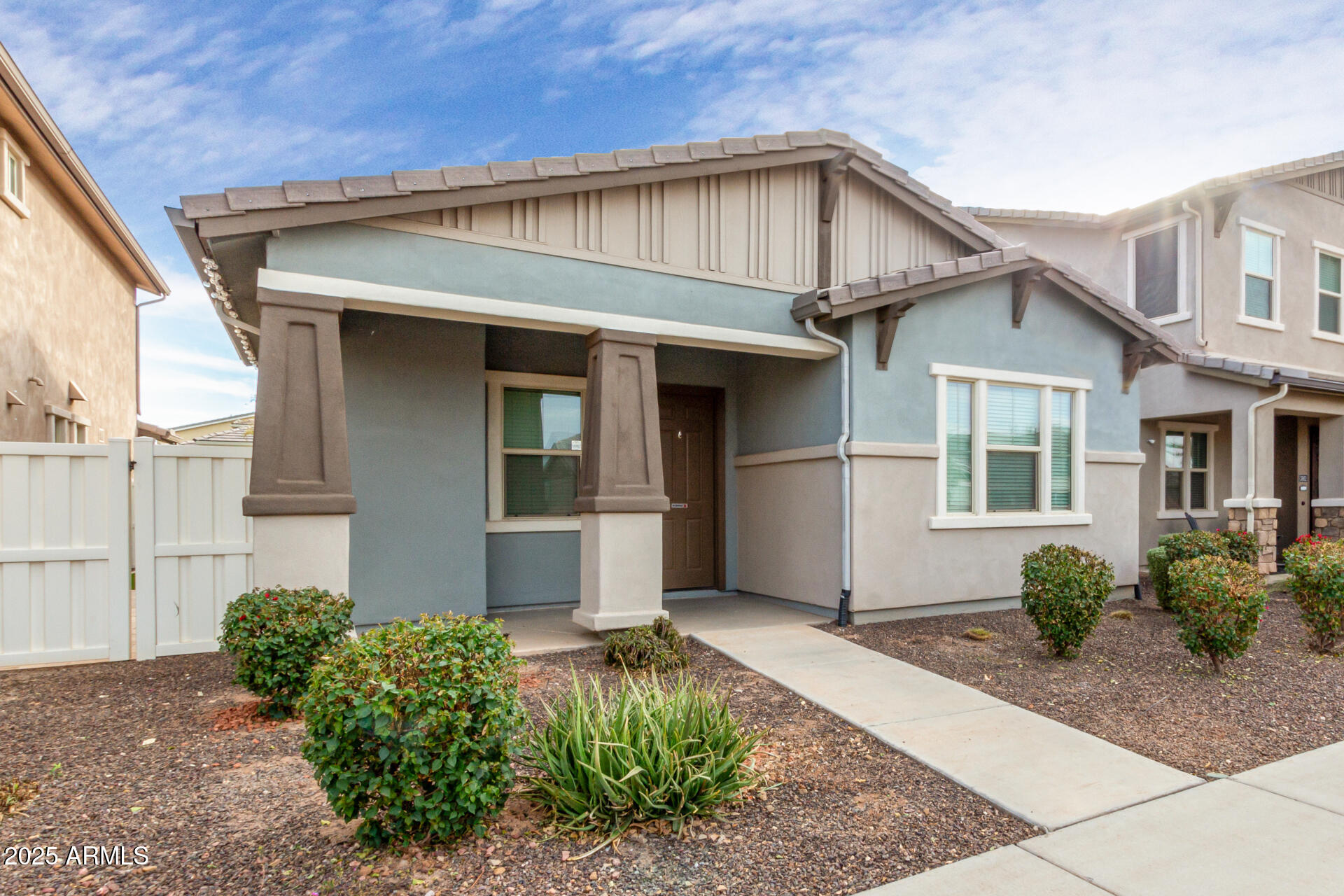 3868 East Robert Street Gilbert, AZ 85295 - Photo 4 of 46 04 - Robert