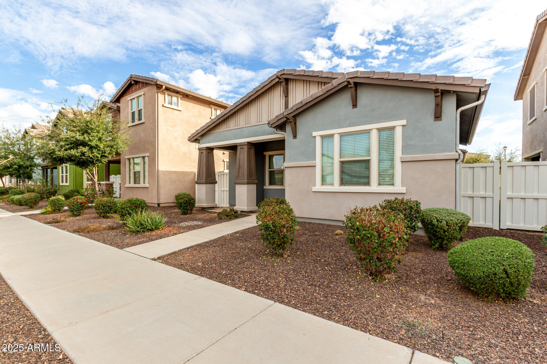 3868 East Robert Street Gilbert, AZ 85295 - Photo 6 of 46 06 - Robert