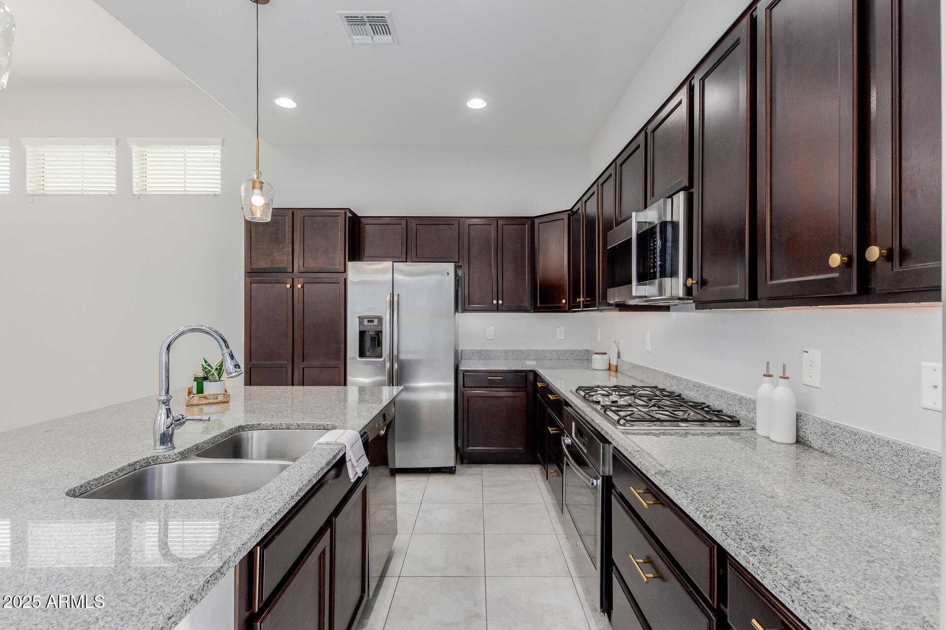 3868 East Robert Street Gilbert, AZ 85295 - Photo 10 of 46 04 Robert