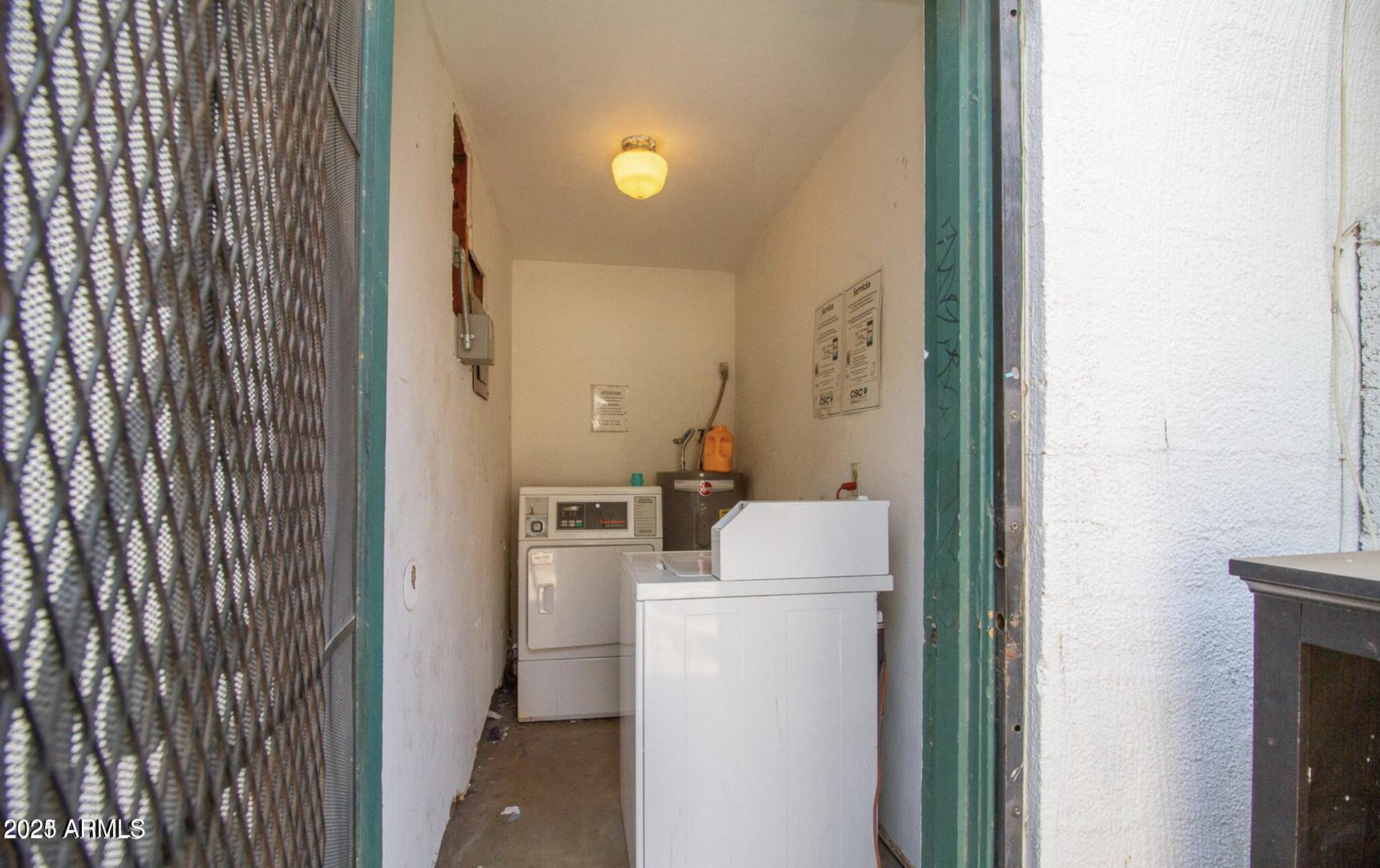 2133 West Turney Avenue, Unit C88 Phoenix, AZ 85015 - Photo 7 of 9 20230609064951062119000000-o