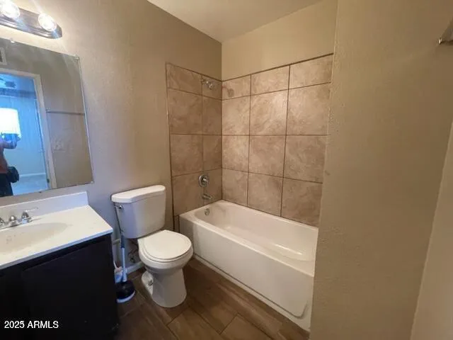 $165,000 | 2133 West Turney Avenue, Unit C88, Phoenix, AZ 85015