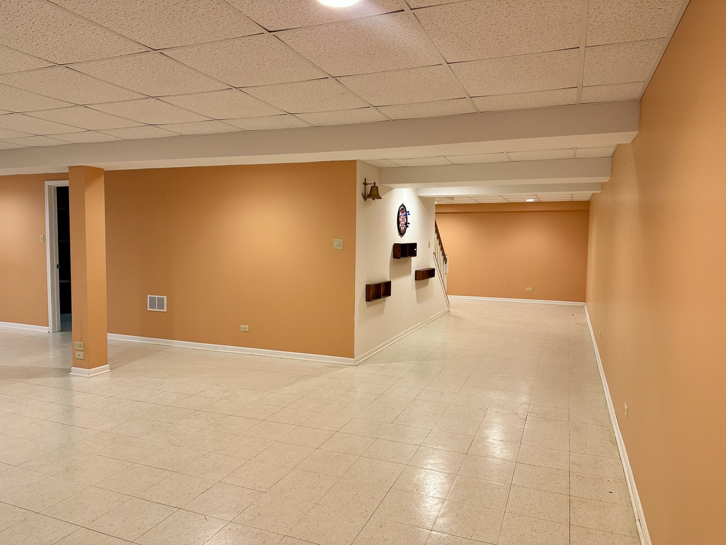 11904 Somerset Road Orland Park, IL 60467 - Photo 30 of 38 a view of a big room with a natural light