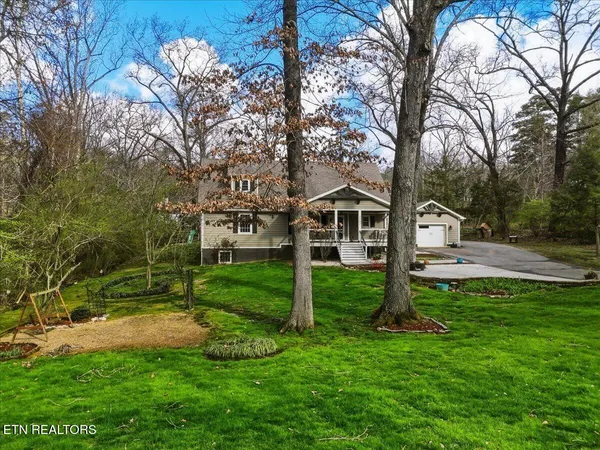 $649,900 | 4207 Fulton Drive, Knoxville, TN 37918