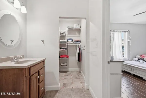 $649,900 | 4207 Fulton Drive, Knoxville, TN 37918