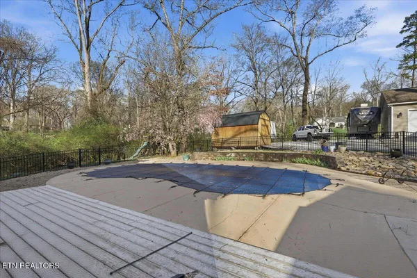 $649,900 | 4207 Fulton Drive, Knoxville, TN 37918