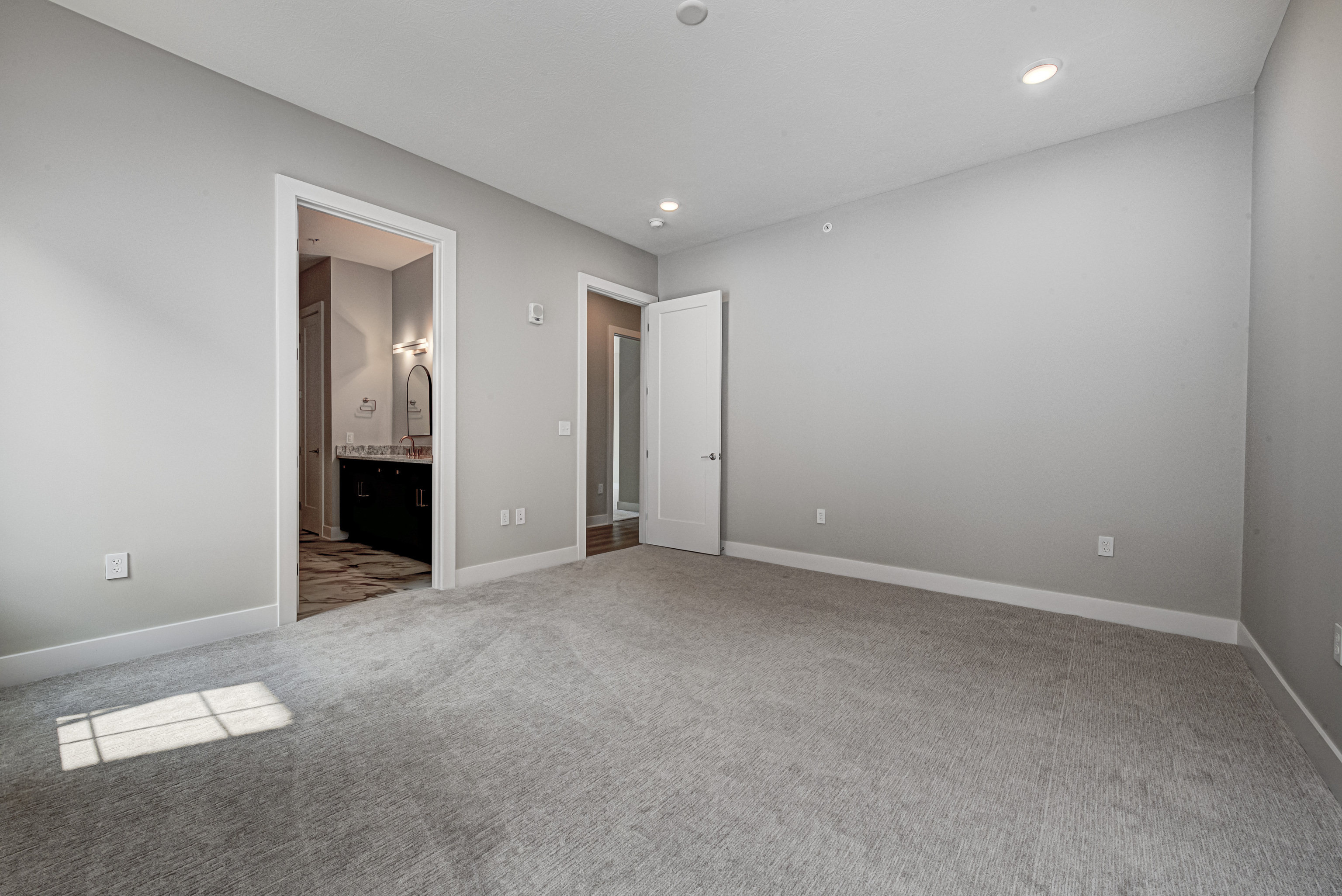 704 Pawnee Road, Unit 200 Carmel, IN 46032 - Photo 30 of 49 Gallery Image 30