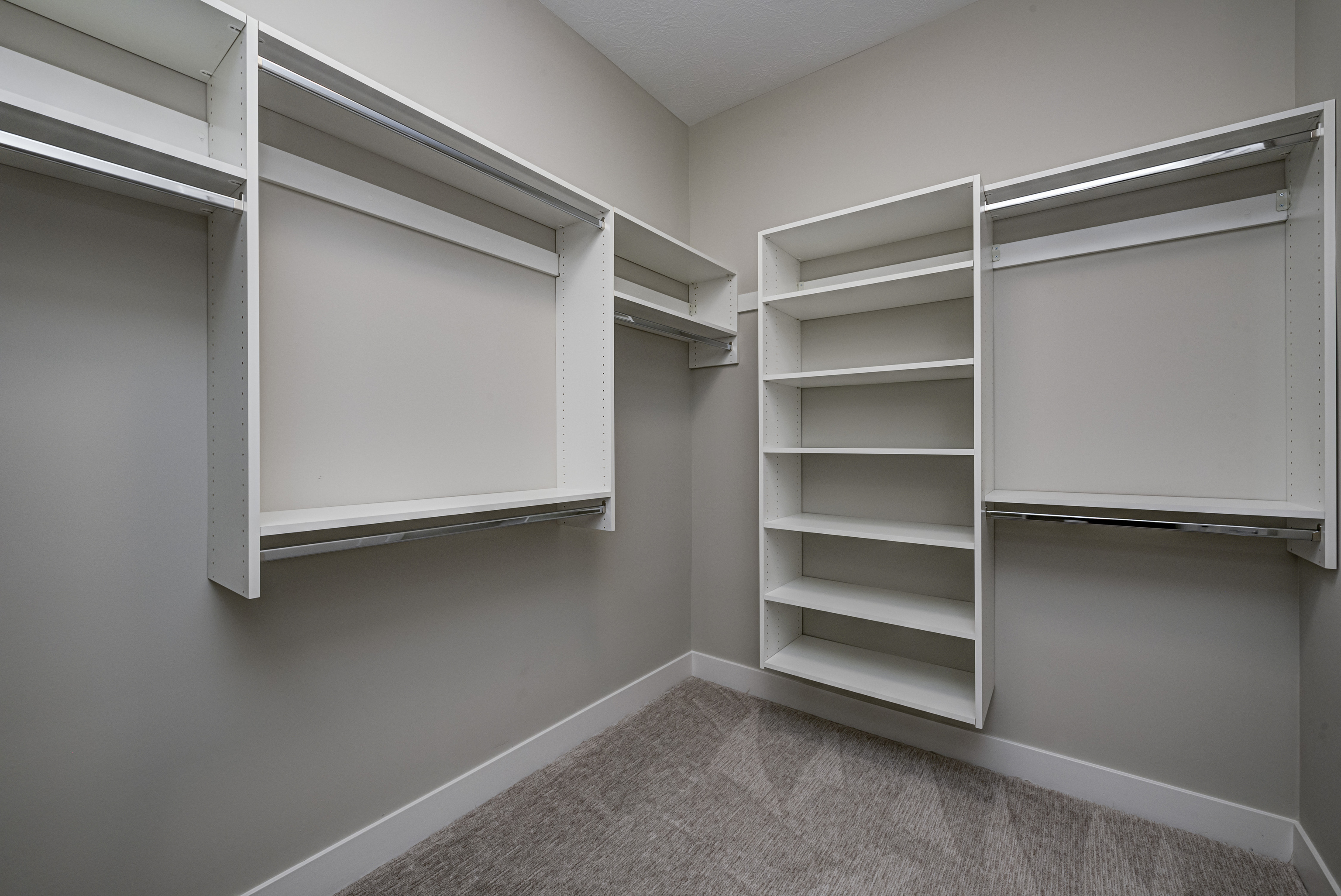 704 Pawnee Road, Unit 200 Carmel, IN 46032 - Photo 35 of 49 Gallery Image 35
