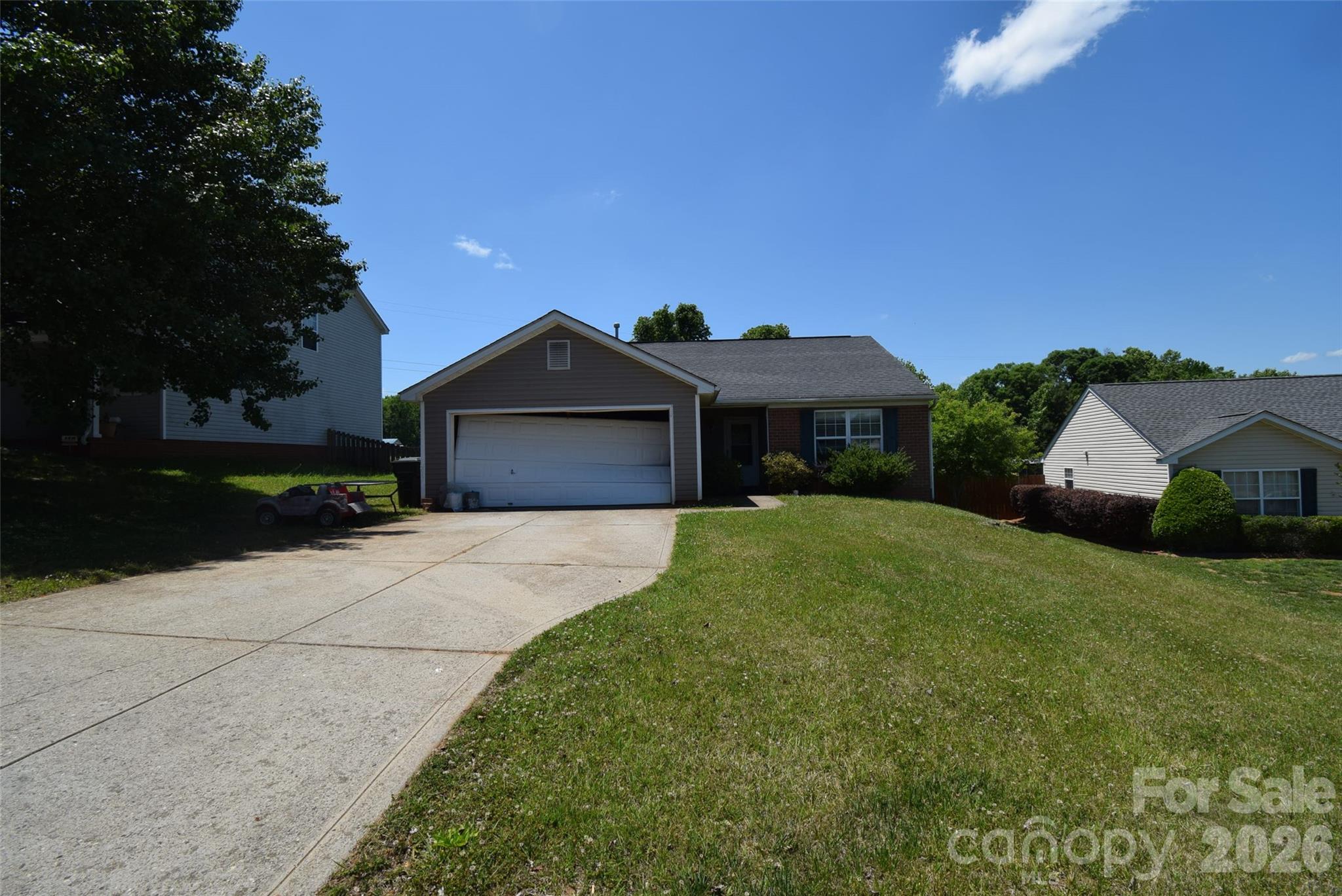 633 Overlook Road Lowell, NC 28098 - Photo 2 of 14
