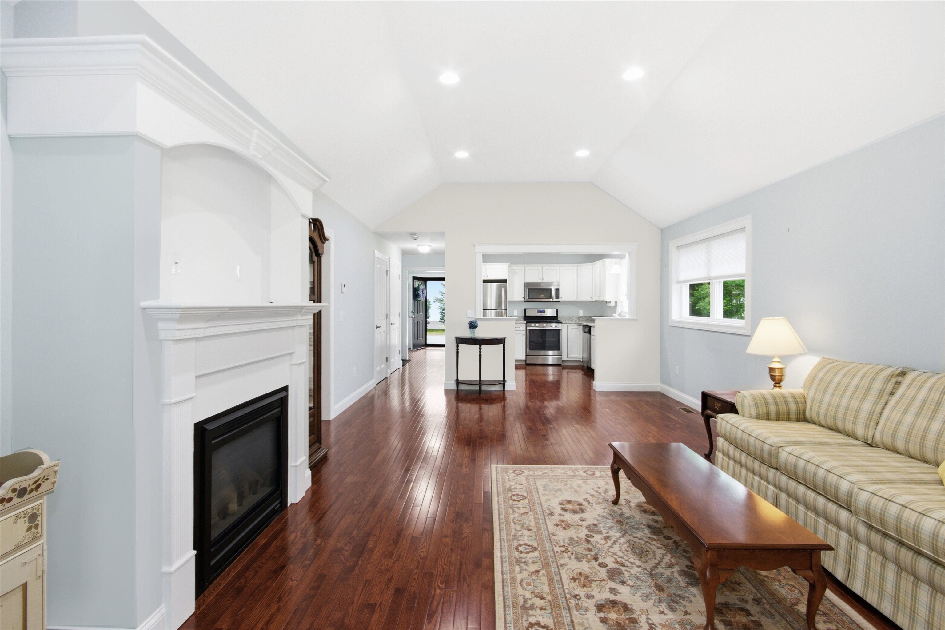 19 Furnival Road Nashua, NH 03064 - Photo 11 of 35 Gallery Image 11