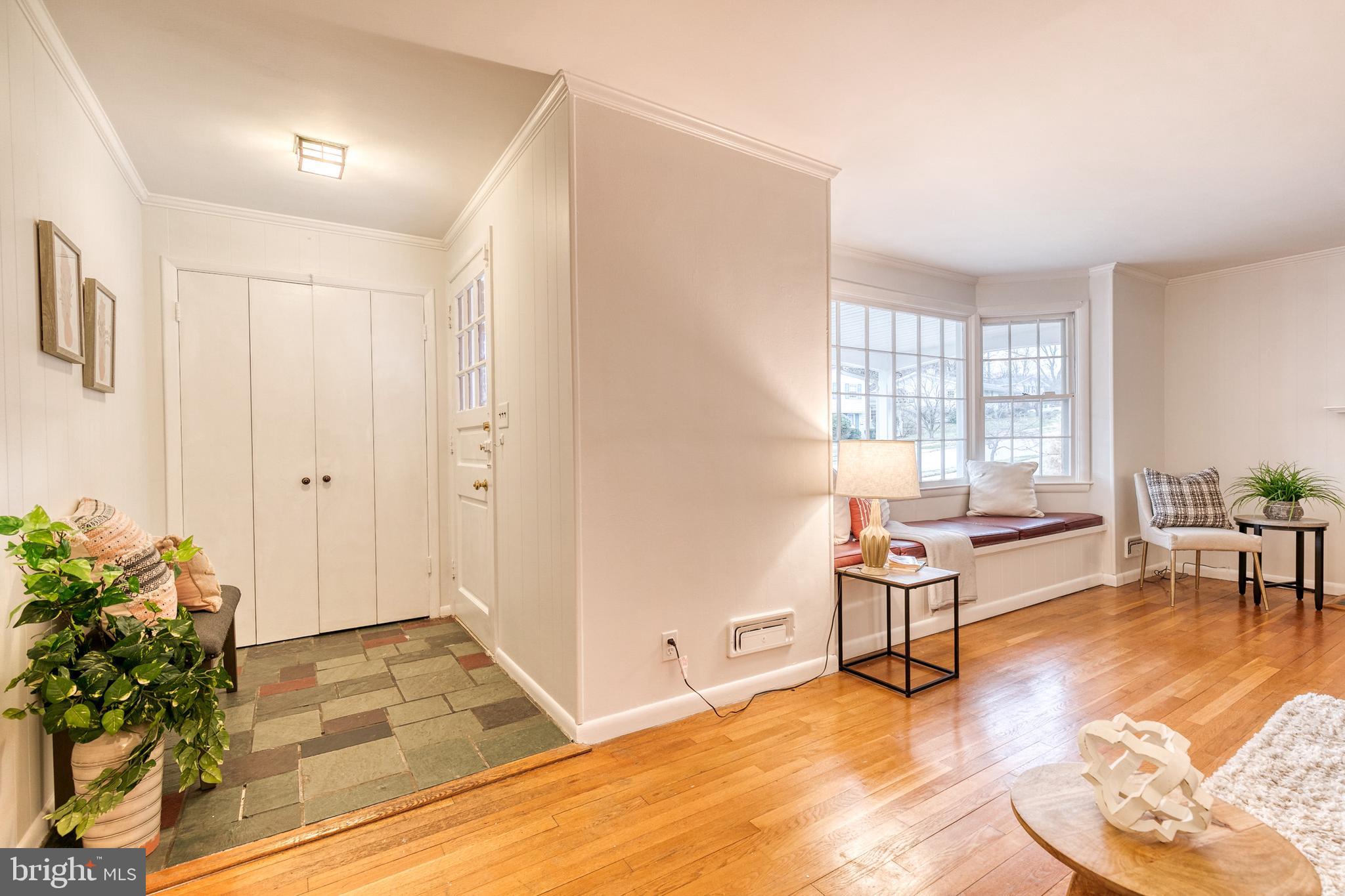216 Fallsbrook Road Lutherville-Timonium, MD 21093 - Photo 13 of 38