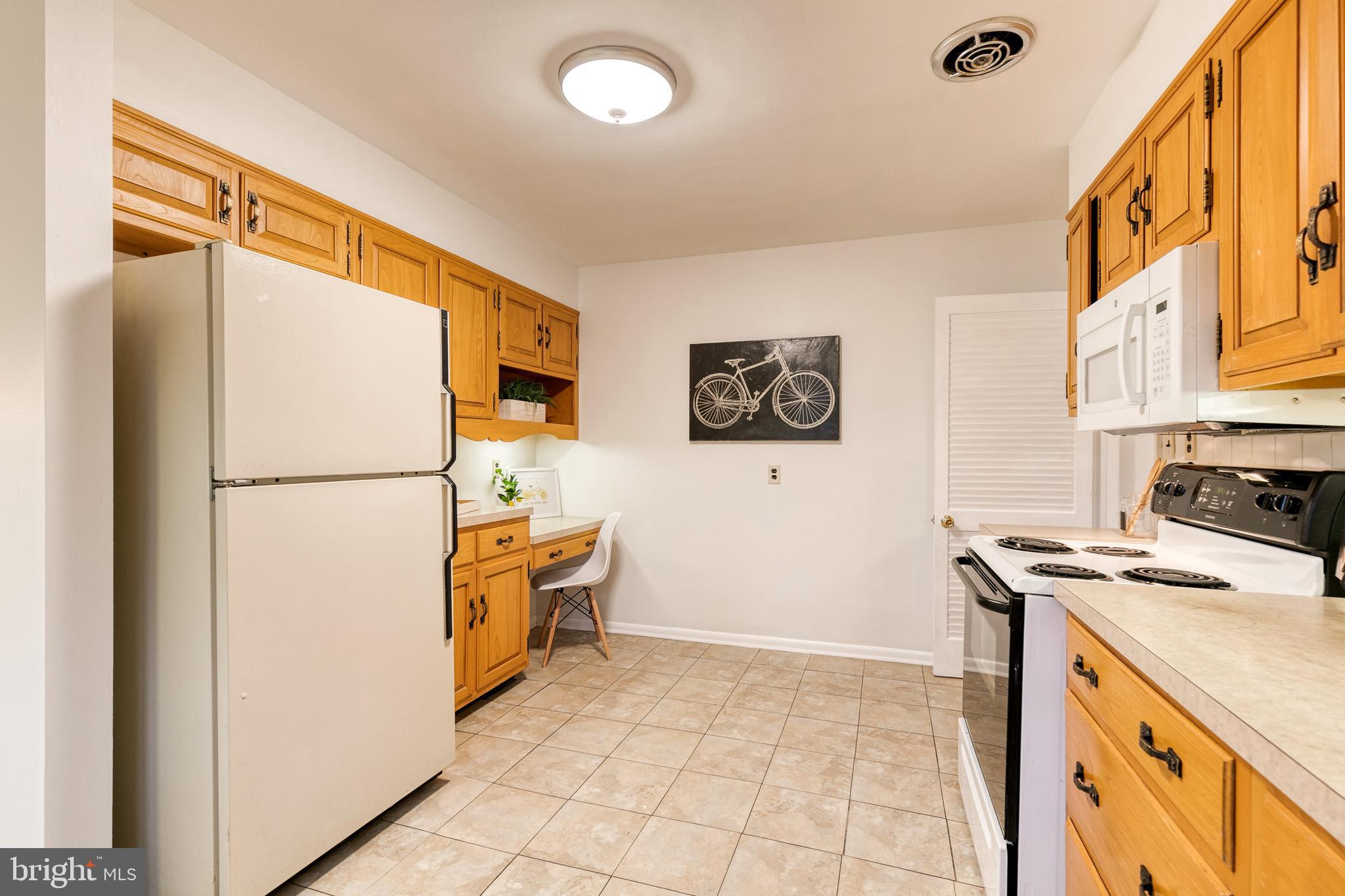 216 Fallsbrook Road Lutherville-Timonium, MD 21093 - Photo 19 of 38
