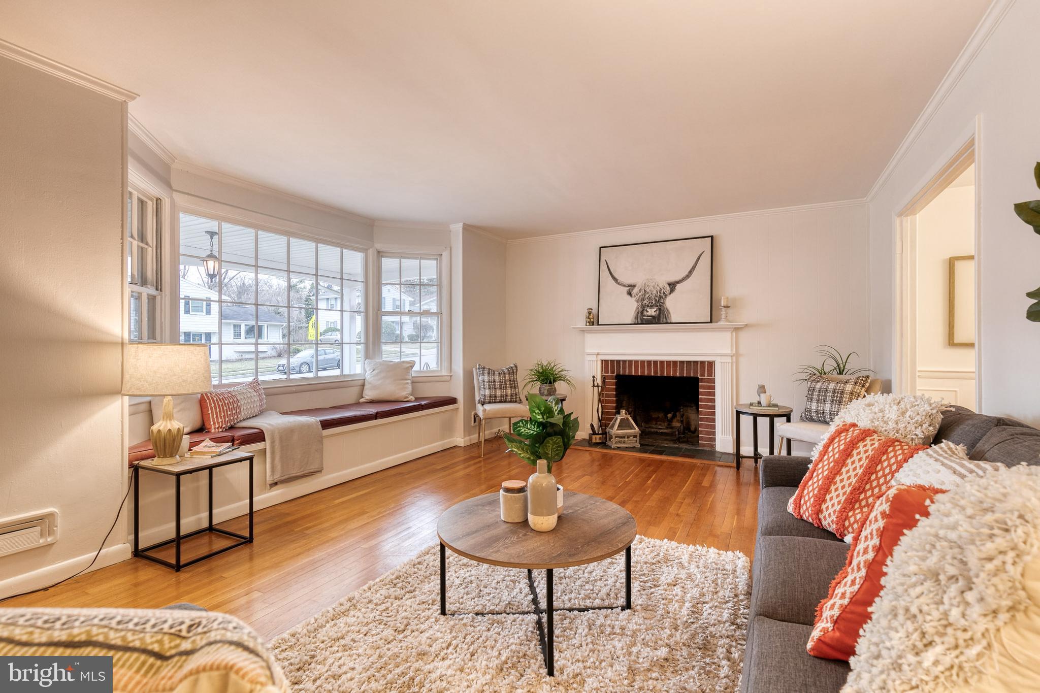 216 Fallsbrook Road Lutherville-Timonium, MD 21093 - Photo 2 of 38