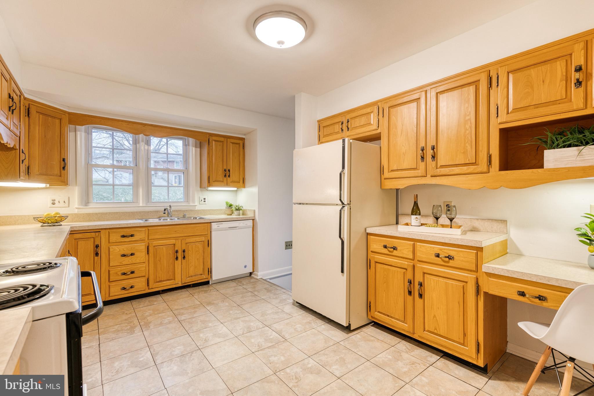 216 Fallsbrook Road Lutherville-Timonium, MD 21093 - Photo 21 of 38