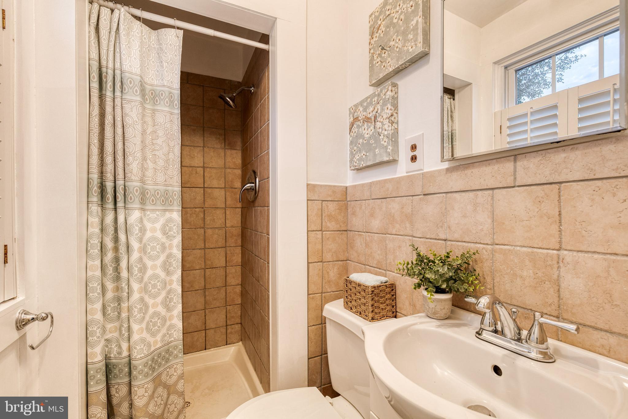216 Fallsbrook Road Lutherville-Timonium, MD 21093 - Photo 25 of 38
