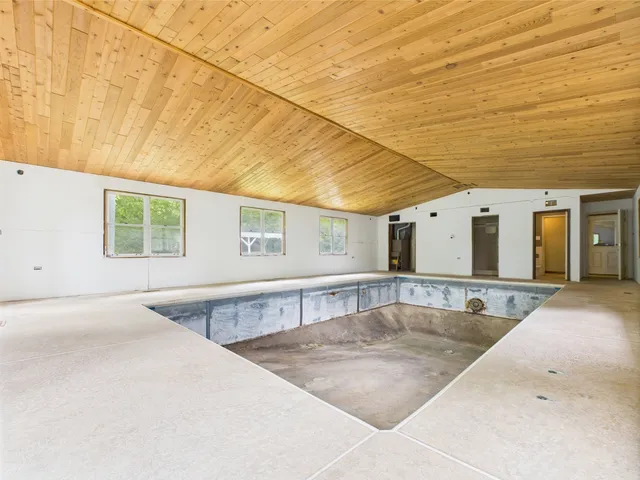 $320,000 | 2208 Fiesta Drive, Joliet, IL 60432